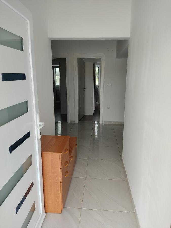 Apartman Meri Maslenica Appartement Buitenkant foto