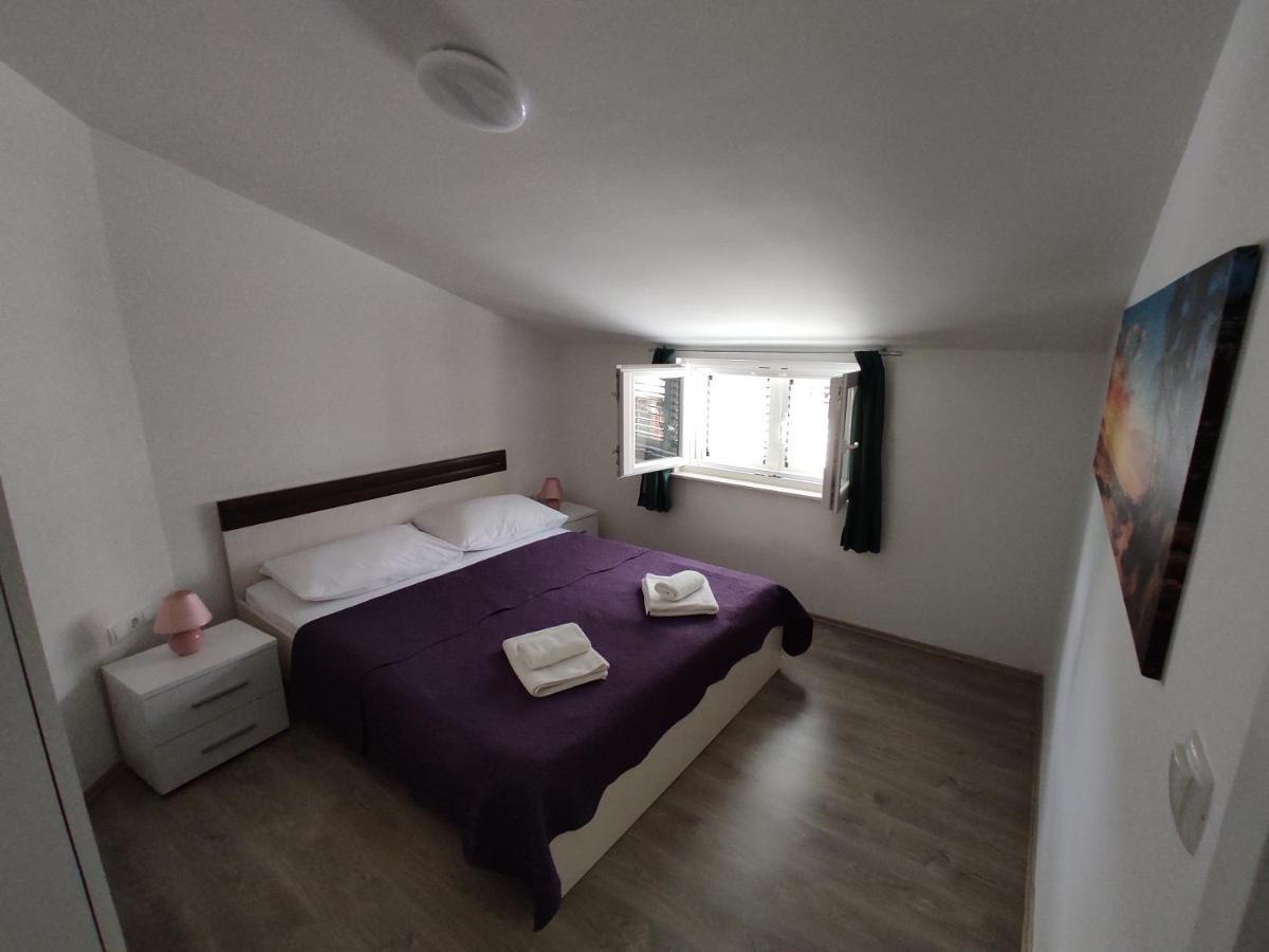 Apartman Meri Maslenica Appartement Buitenkant foto